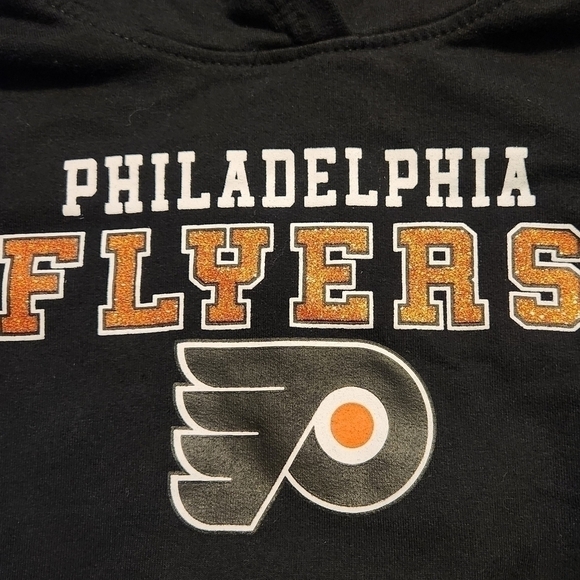 NHL Philadelphia Flyers Girl's Black Hoodie Pulloever Sweatshirt, size XL 14/16 - Picture 3 of 6